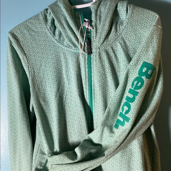 XL Bench Zip - Picture 1 of 2